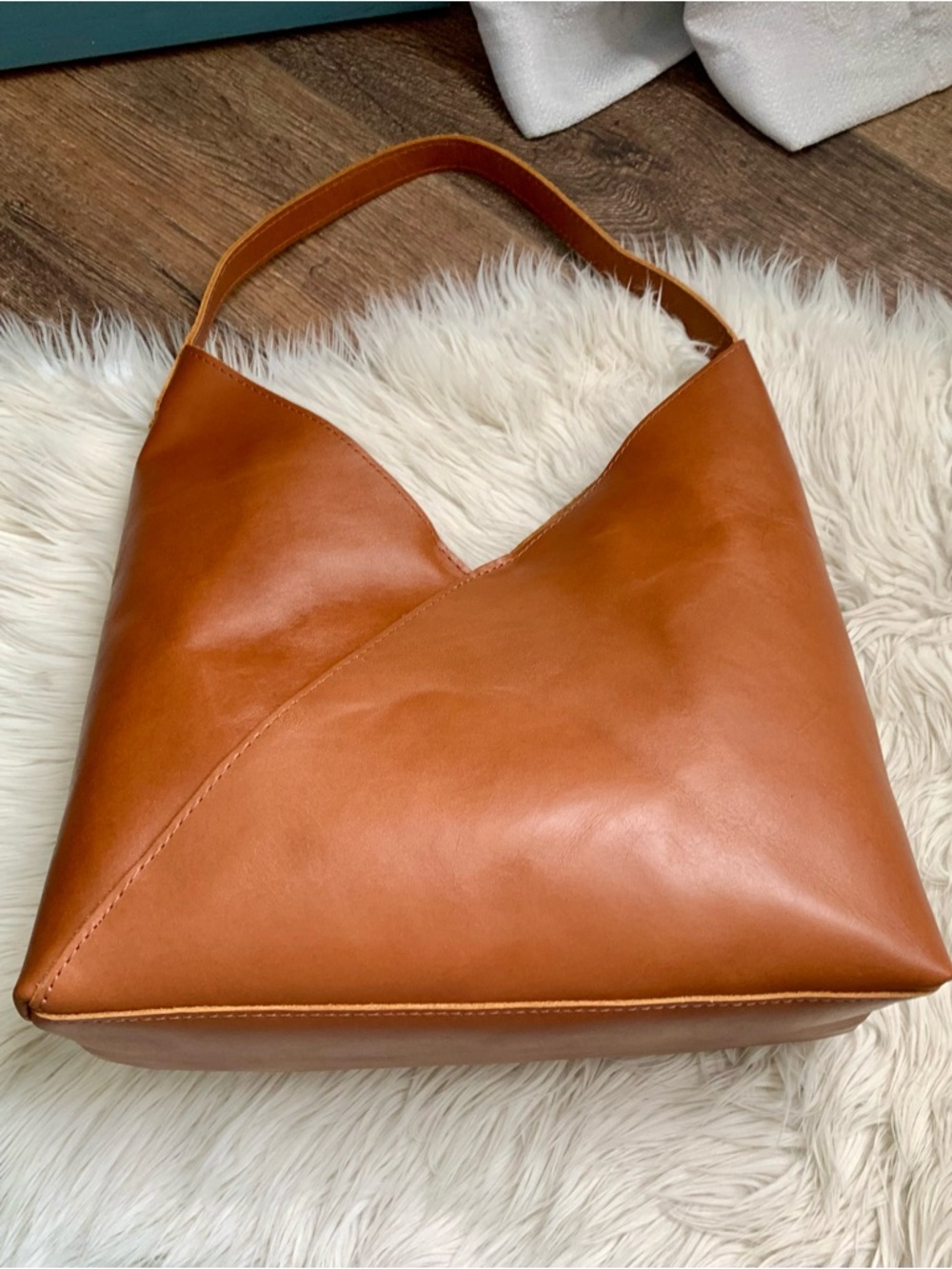 Portland Leather Oversized Naomi Bag
Honey - Picture 2 of 16